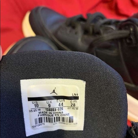 Air Jordan 3 retro 195$ Or best offer - Picture 3 of 8